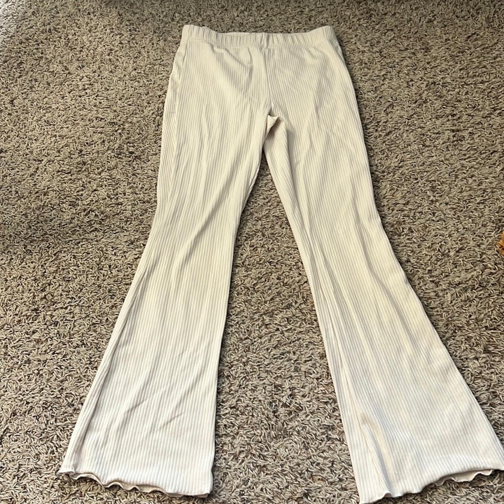 Flair pants. Very stretchy. Size M